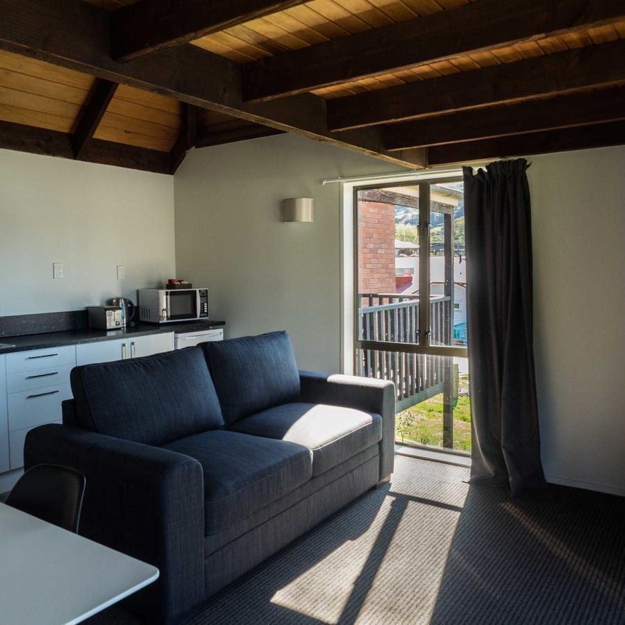 Duvauchelle Seaside Motel Bagian luar foto