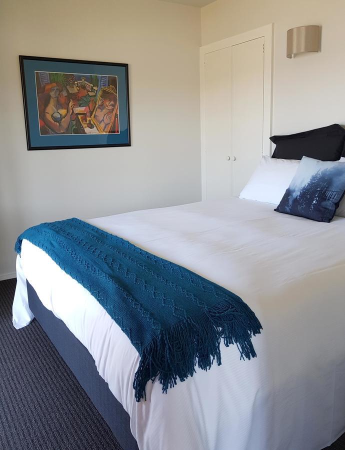 Duvauchelle Seaside Motel Bagian luar foto
